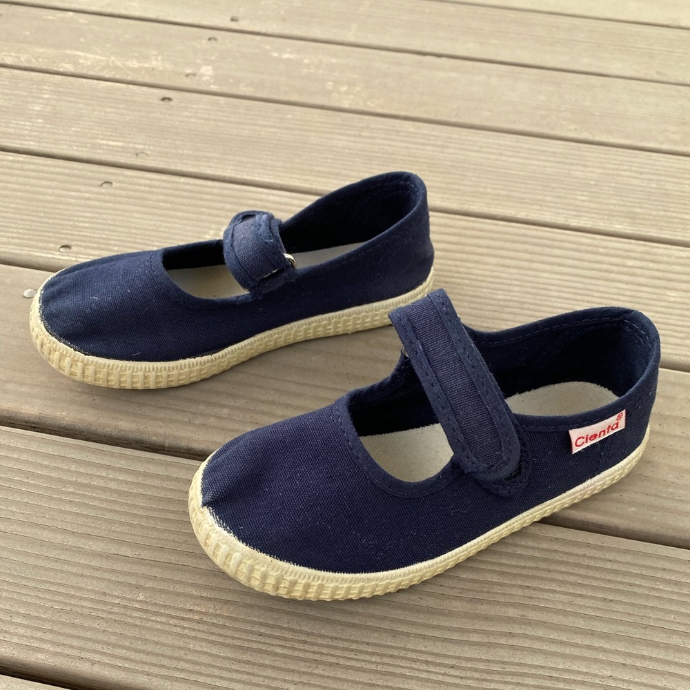 Cienta Mary Jane, Size 9 Toddler - Picture 2 of 8